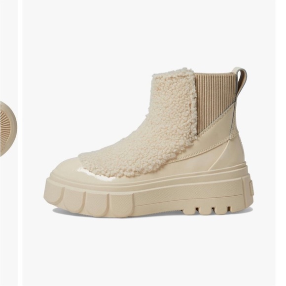 $249 Sorel - Caribou™ X Boot Chelsea lug Cozy - cream ivory shearling Size 9.5 - Picture 13 of 15